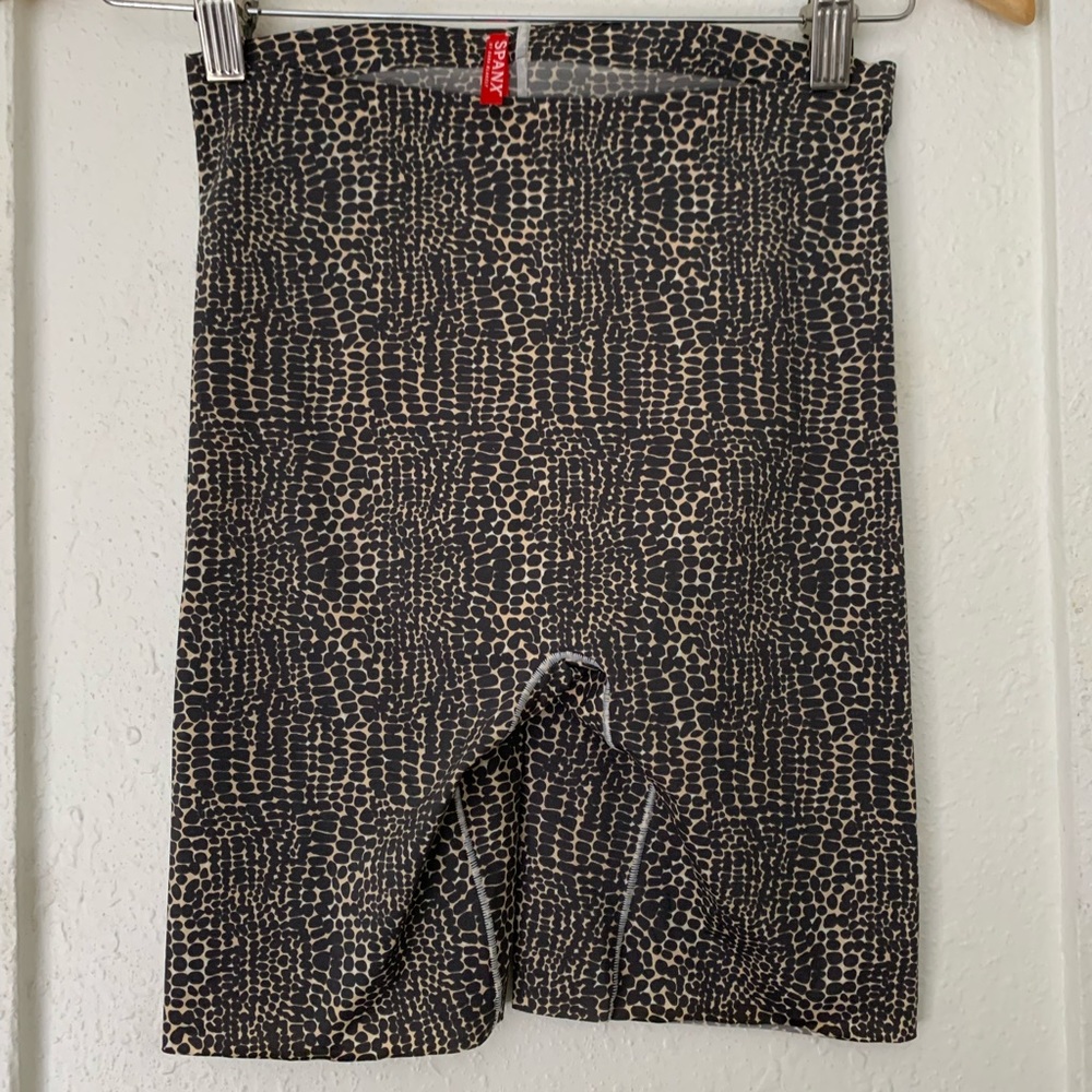 Spanx high rise shape wear shorts